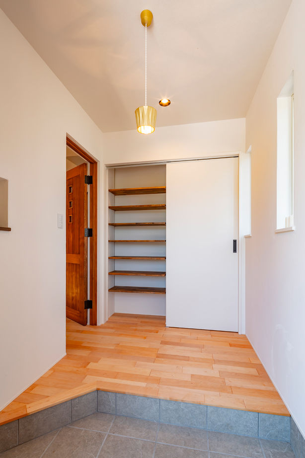 シャルドネホーム 【1000万円代/30坪台/4LDK/間取り図】吹抜けリビングのあるメイプル×ウォルナットのナチュラルモダンな家の建築実例画像9