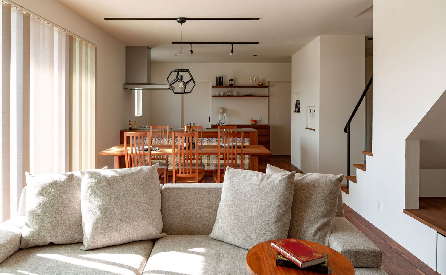 シャルドネホーム 【2000万円台/平屋スタイルの間取り】ウォルナットを主役にし、家具やタイルを丁寧に吟味した平屋風住宅の建築実例画像11