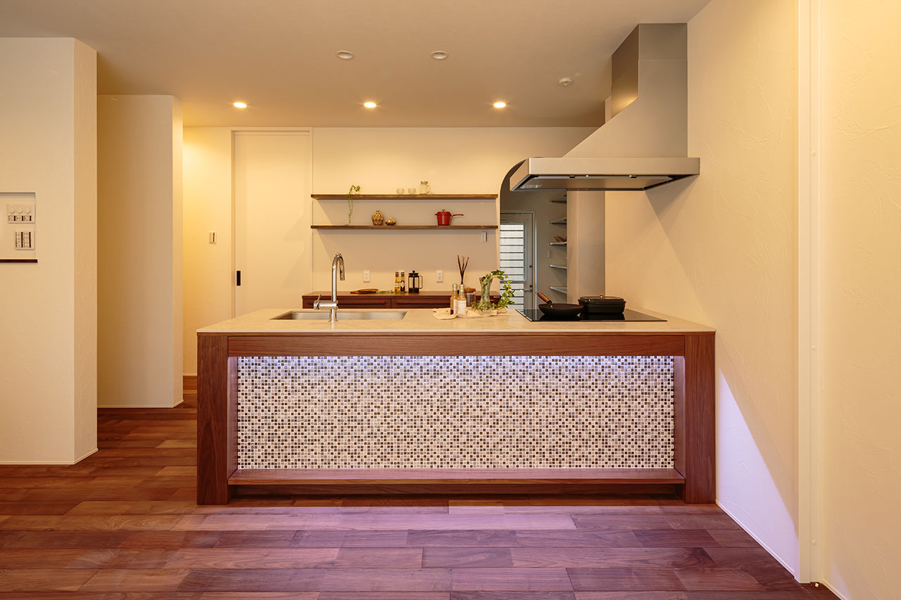 シャルドネホーム 【2000万円台/ホテルライク/家事ラク間取り】暮らしにフィットする、家族用玄関からの動線がお気に入りの建築実例画像2