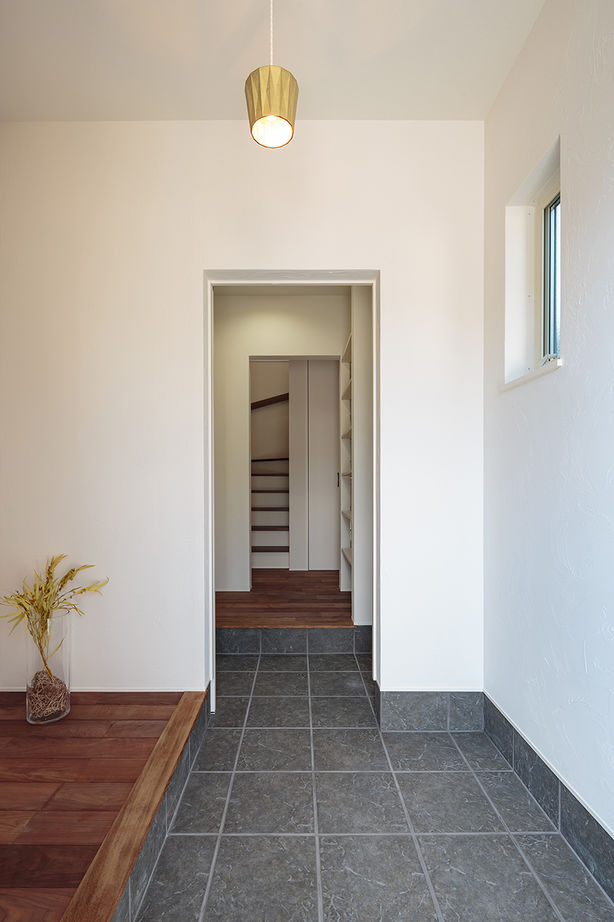 シャルドネホーム 【2000万円台/ホテルライク/家事ラク間取り】暮らしにフィットする、家族用玄関からの動線がお気に入りの建築実例画像5