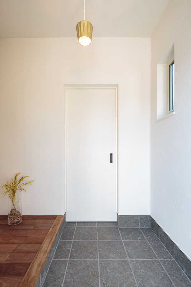 シャルドネホーム 【2000万円台/ホテルライク/家事ラク間取り】暮らしにフィットする、家族用玄関からの動線がお気に入りの建築実例画像6