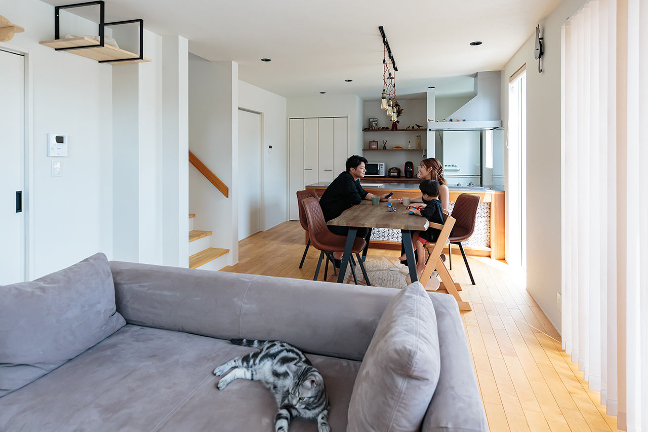 シャルドネホーム 【2000万円台/狭小/20坪台】昼と夜の表情が異なるオリジナルキッチンで、暮らしを豊かに彩る狭小住宅の建築実例画像8