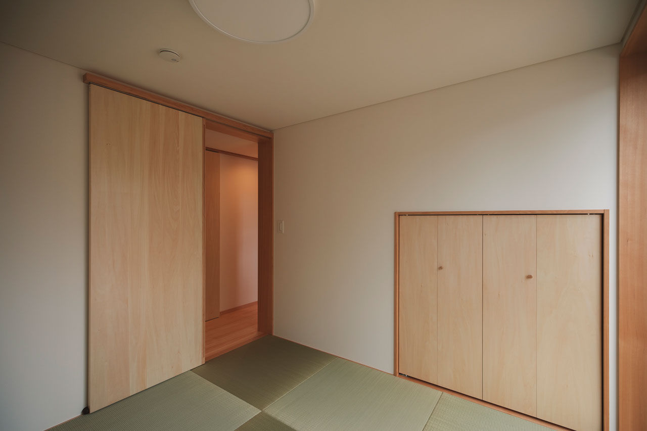 丸正渡邊工務所 【甲府市｜30坪×平屋風×建築家｜間取り有】滋味のある自然素材と造作が際立つ、洗練された平屋スタイルの建築実例画像8