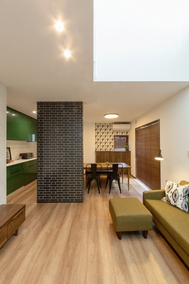 ステーツ 開放感と快適さを両立。自由な発想と異素材で彩る、温もりのカフェスタイルの建築実例画像2