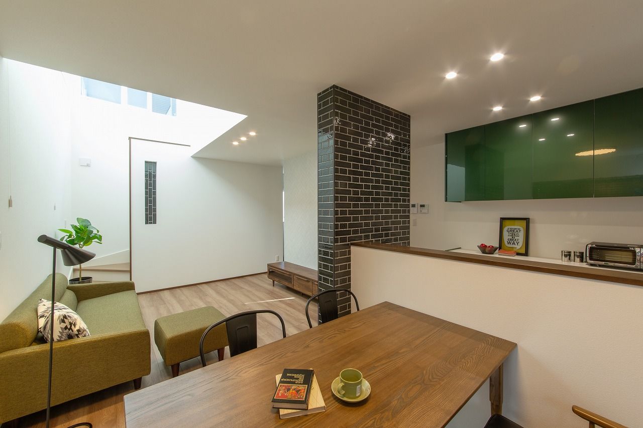 ステーツ 開放感と快適さを両立。自由な発想と異素材で彩る、温もりのカフェスタイルの建築実例画像3