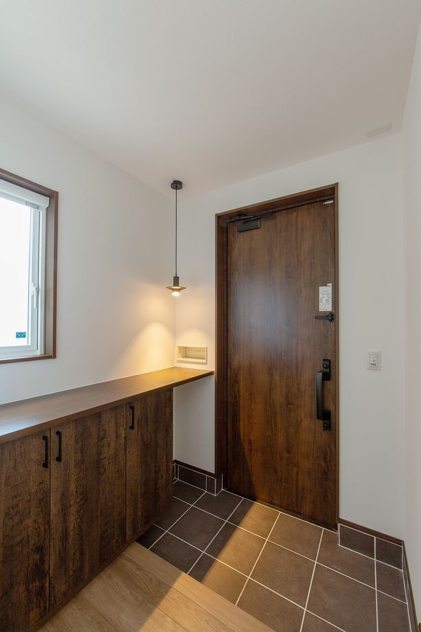 ステーツ 開放感と快適さを両立。自由な発想と異素材で彩る、温もりのカフェスタイルの建築実例画像9