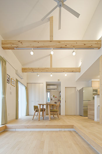 ステーツ 【本体価格2034万円/約34坪/平屋】自由設計で叶えた開放感たっぷり。子育てしやすいナチュラルモダンな平屋の建築実例画像2