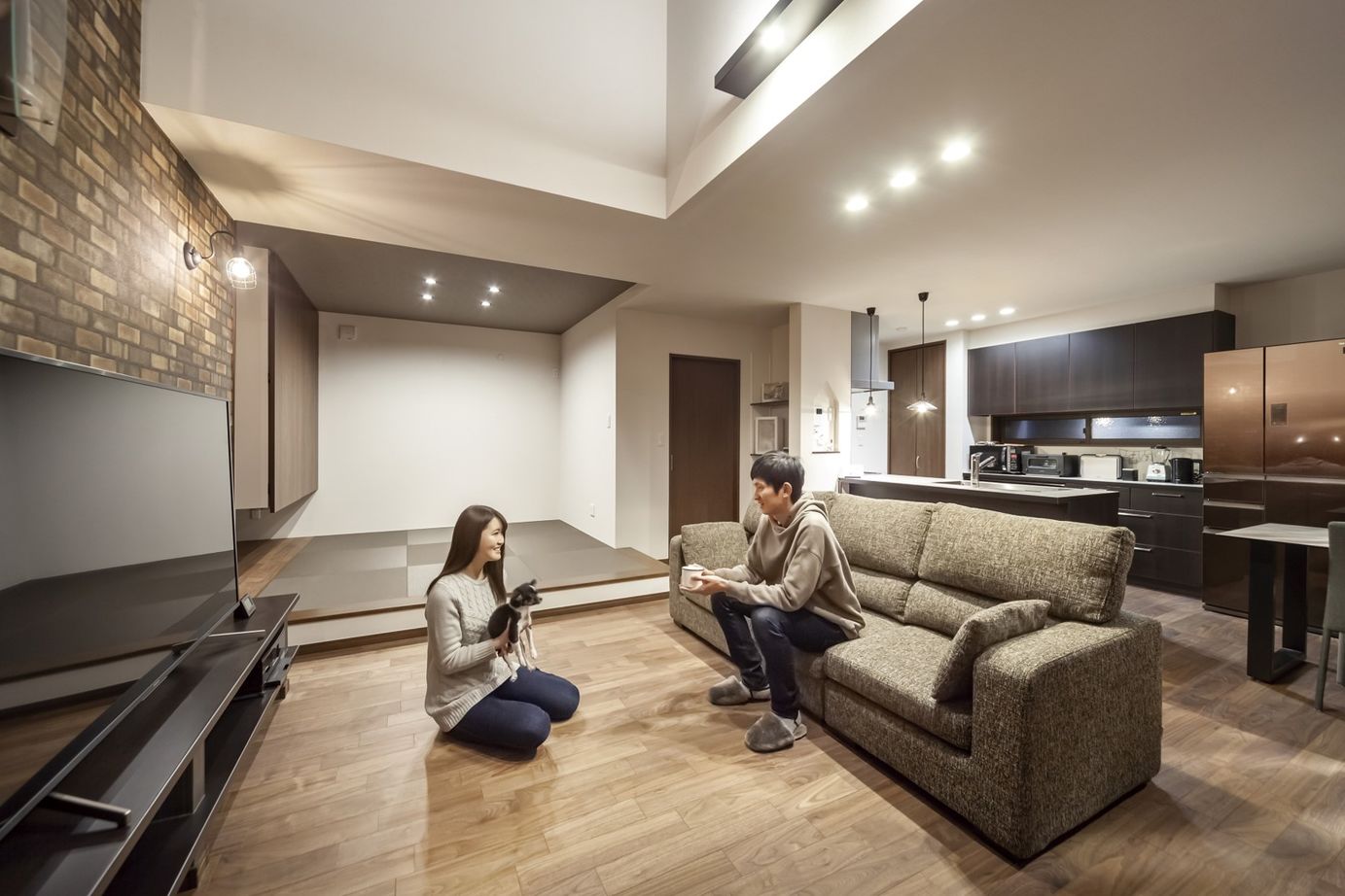 ステーツ 【本体価格1800万円台/約32坪】レトロとモダンが調和する開放的な吹き抜けリビングのある暮らしの建築実例画像4