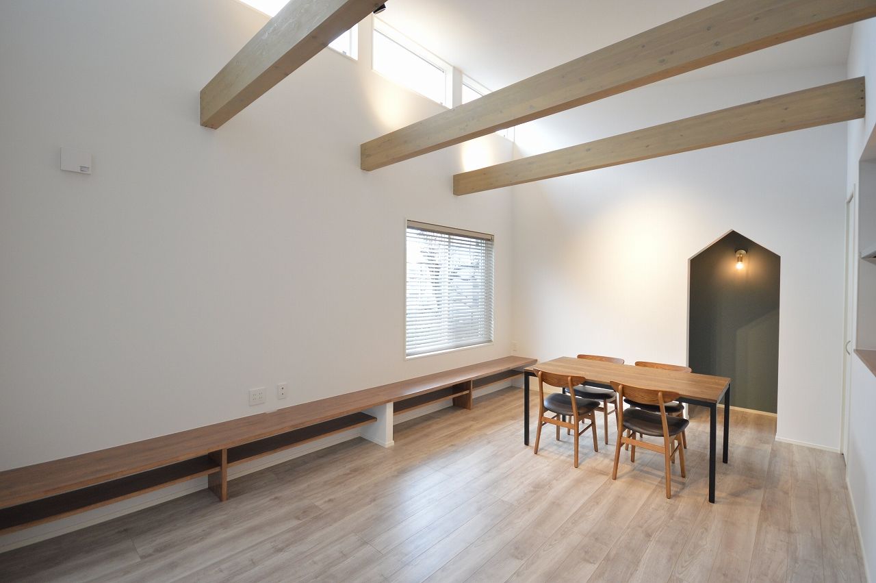 ステーツ 圧倒的な開放感！勾配天井のある25坪の平屋住まいの建築実例画像2