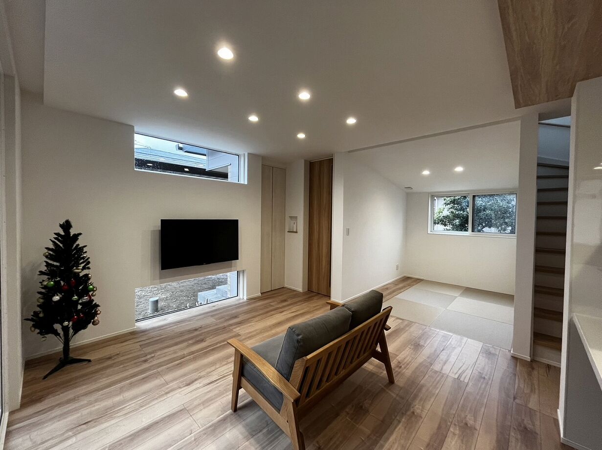 ステーツ キッチンが主役、回れる動線の家の建築実例画像4