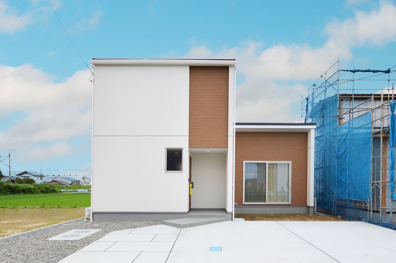 ステーツ 「ヌック」のある開放的なリビングと、家事ラク動線の住まいの建築実例画像1