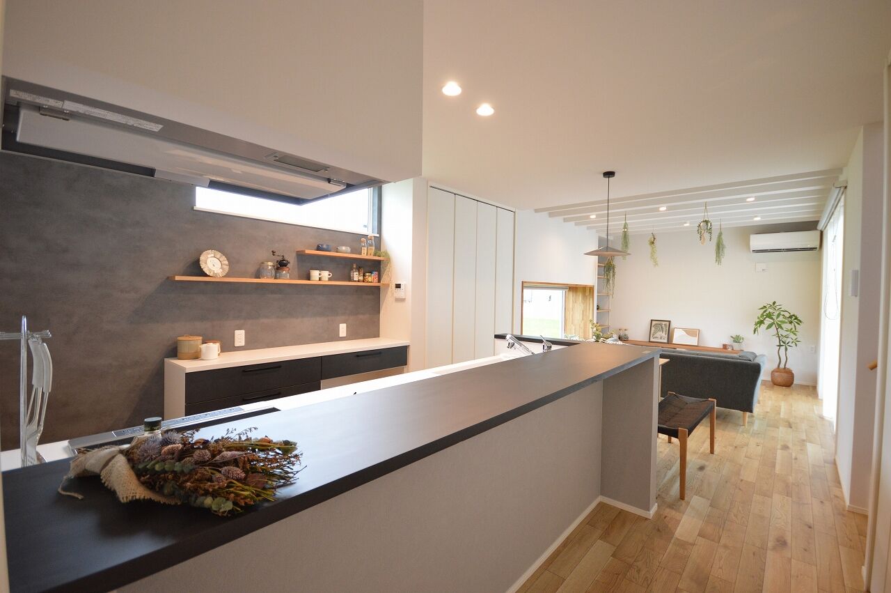 ステーツ 「ヌック」のある開放的なリビングと、家事ラク動線の住まいの建築実例画像5