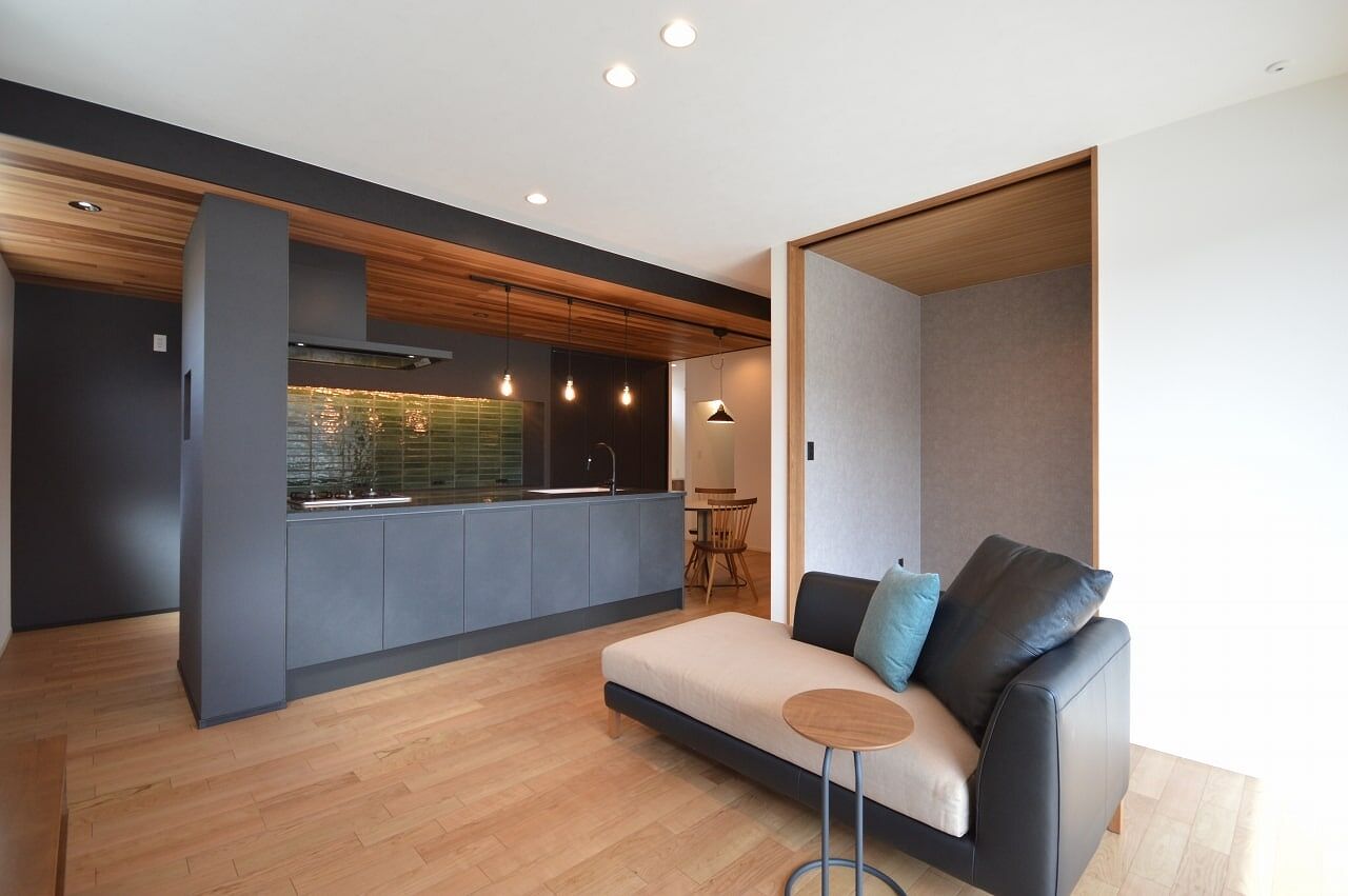 ステーツ 白黒のメリハリを活かしたナチュラルリッチな家の建築実例画像2