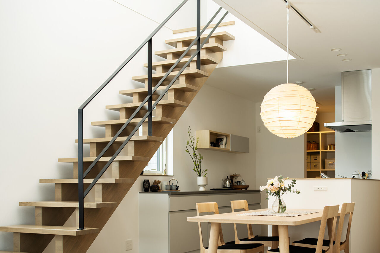 北王 【和が薫る、回遊動線の家】34.9坪の程よい広さに、スケルトン階段とオープンキッチンの建築実例画像3