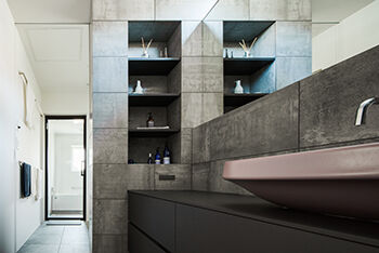 北王 【コの字型キッチンがある家】吹き抜けのリビング。各所からこだわりや想いが滲み出るの建築実例画像7