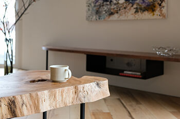 北王 【まわりにスッと、溶けこむように】抜け感を生かした建物配置、境界を曖昧にする塀や外構計画の建築実例画像8