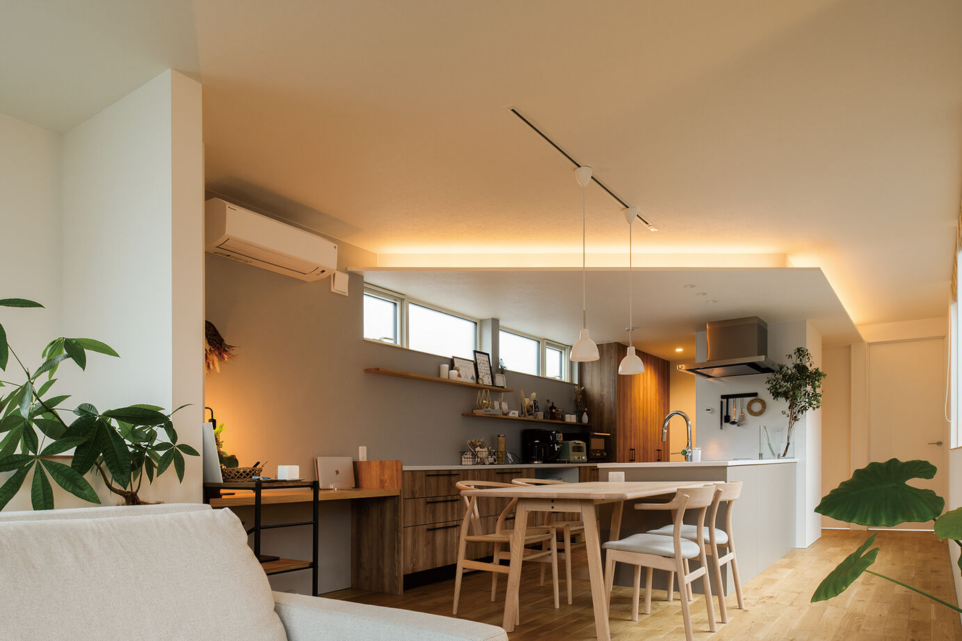 北王 【縁側で和む、中庭のある家】＊間取図あり＊めぐる季節と穏やかに、ふたりの時間を楽しむの建築実例画像4