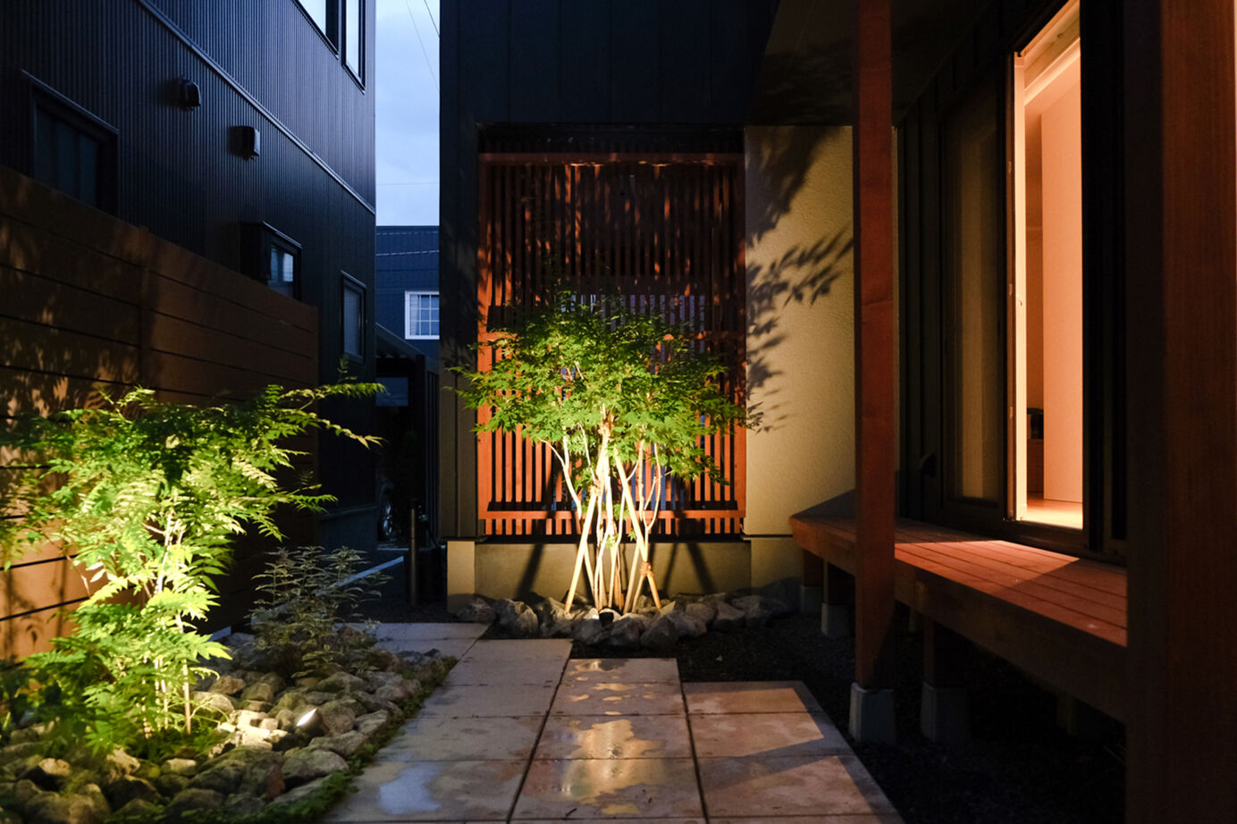 北王 【縁側で和む、中庭のある家】＊間取図あり＊めぐる季節と穏やかに、ふたりの時間を楽しむの建築実例画像10