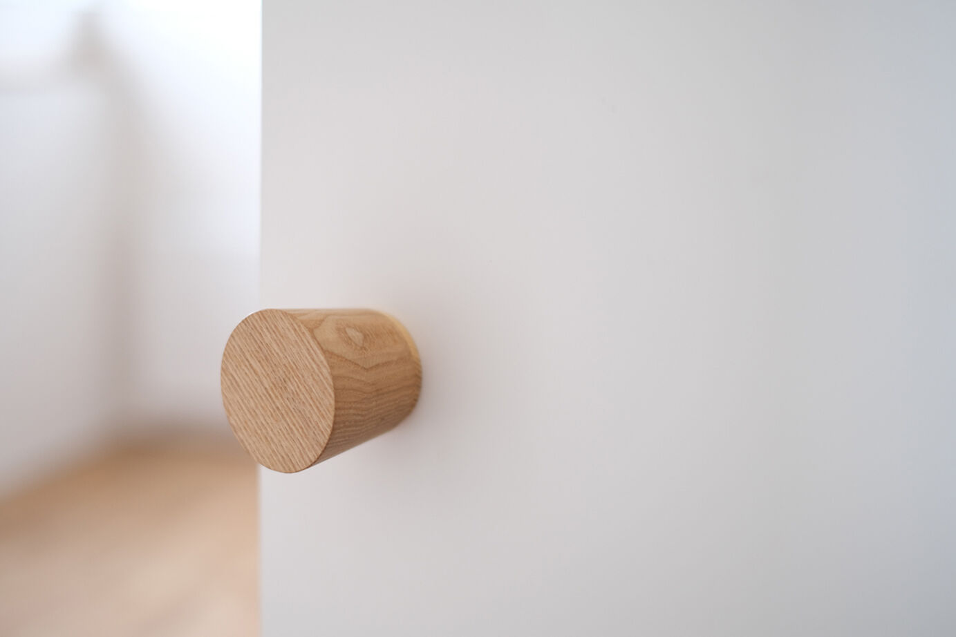 北王 【床座リビングと土間の家】吹抜けの土間とスキップフロアでつながるリビング。床座でくつろぐ上質な暮らしの建築実例画像13