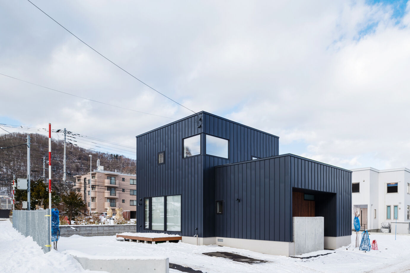 北王 【大きな吹抜けと大開口から光降る家】素材もデザインもこだわった理想の空間で、家族の時間を楽しむ毎日の建築実例画像14