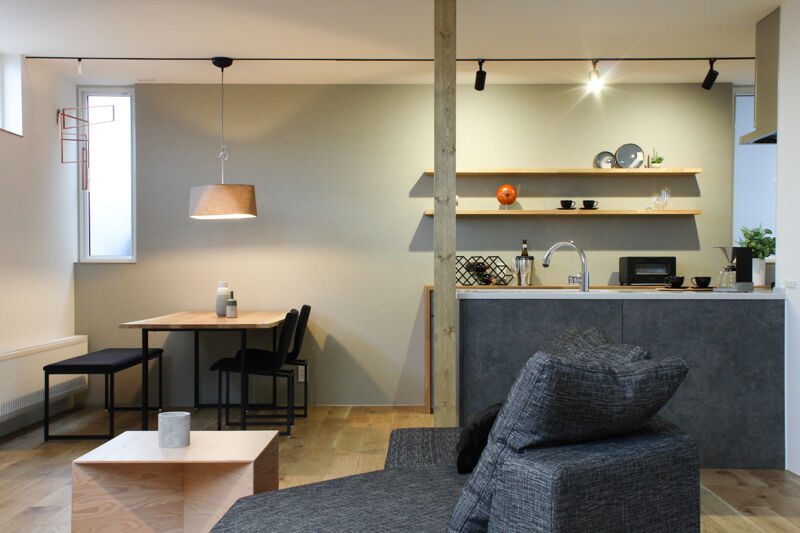 北王 【印象的な窓の家】北西方向へ抜ける眺めを活かして計画の建築実例画像4