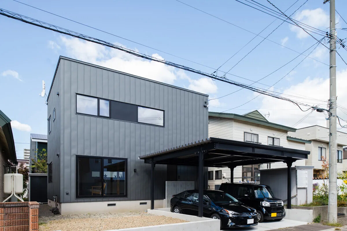 北王 【自然な流れで暮らす】リビング・水回りなど、すべてがコンパクト+スマートにまとめられた家の建築実例画像1