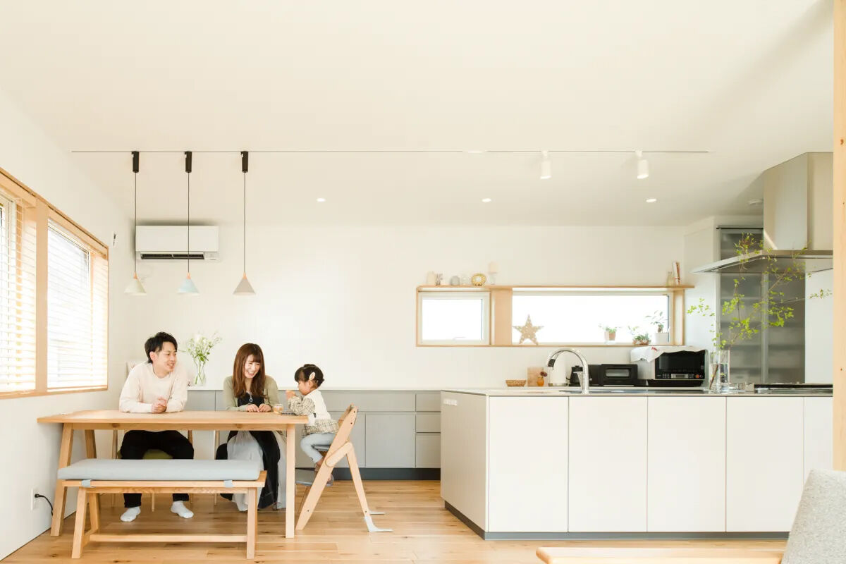 北王 【自然な流れで暮らす】リビング・水回りなど、すべてがコンパクト+スマートにまとめられた家の建築実例画像2