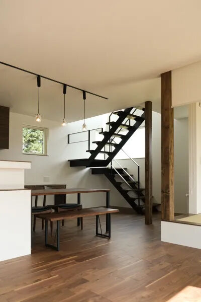 北王 【美しい階段のつくりかた】細かな検討・調整でできた、外からも中からも存在感を放つ階段の建築実例画像2