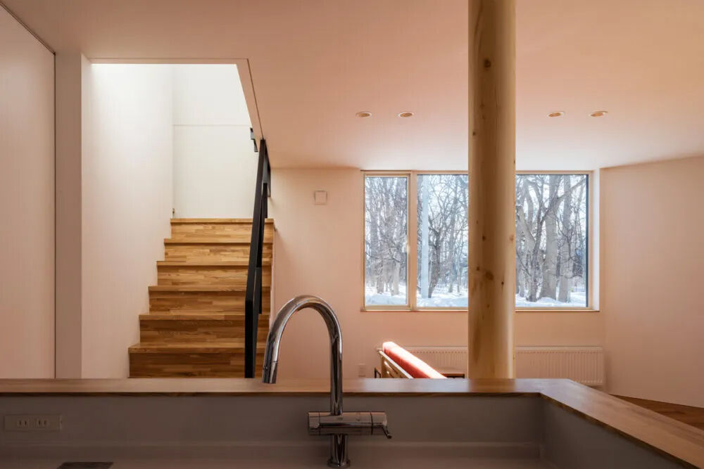 北王 【防風林沿いにある家】それぞれの窓が景色を切り取り、どこに居ても気持ちが良い空間の建築実例画像5