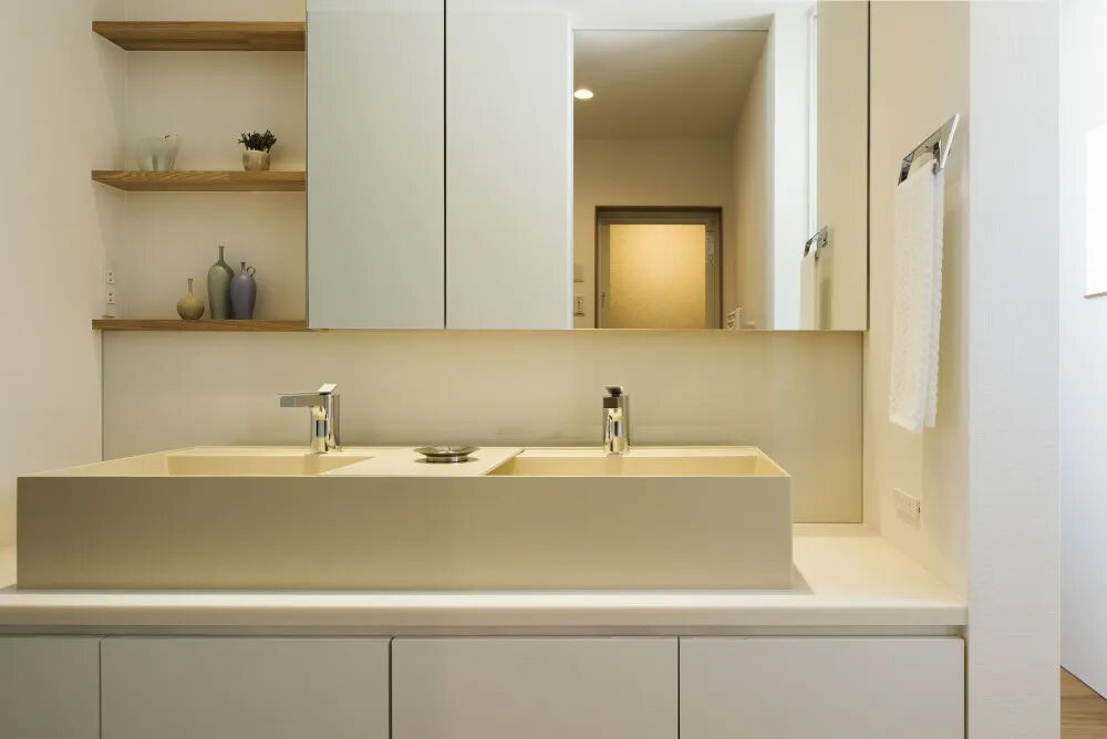 北王 【勾配屋根の家】建物一体のカーポートや造作ダイニングテーブルでスタイリッシュにの建築実例画像8