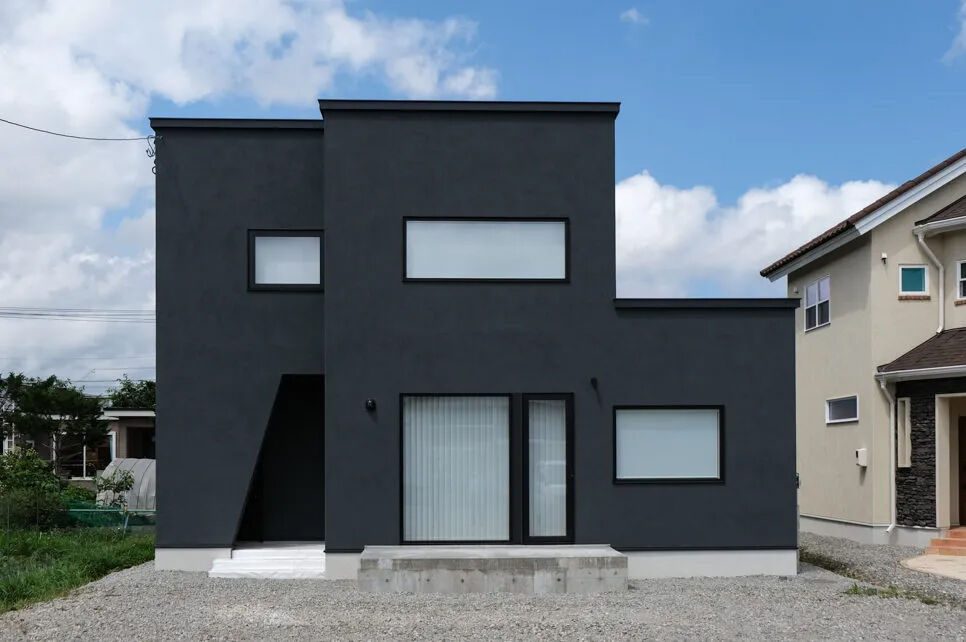 北王 【多様な質感を持つ家】外観から内装の隅々に至るまで、統一感を考慮の建築実例画像1