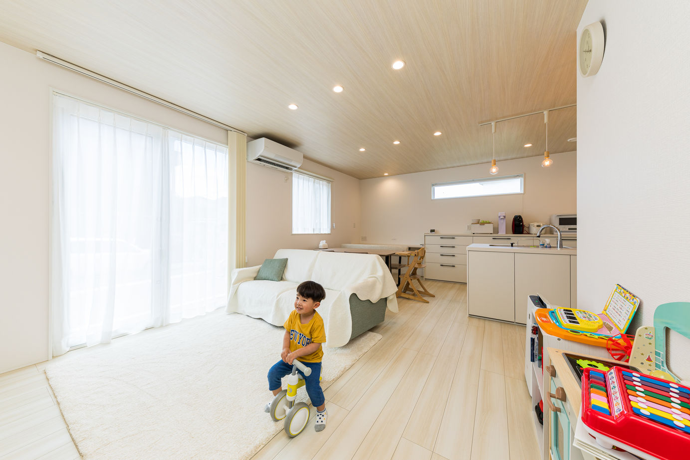 サイトーホーム 解放感あるリビングとこだわりニッチの家の建築実例画像4