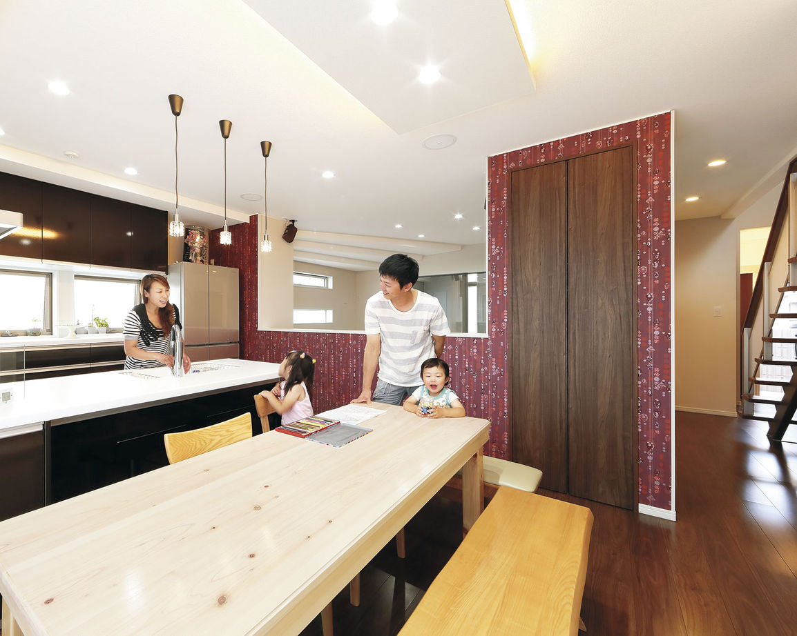 アトリエＳｕｍｉｋａ―住処―　創美建築企画　 ビルトインガレージでリビングから愛車を眺める。こだわりを実現した住まい/間取りを工夫/おしゃれな家の建築実例画像2