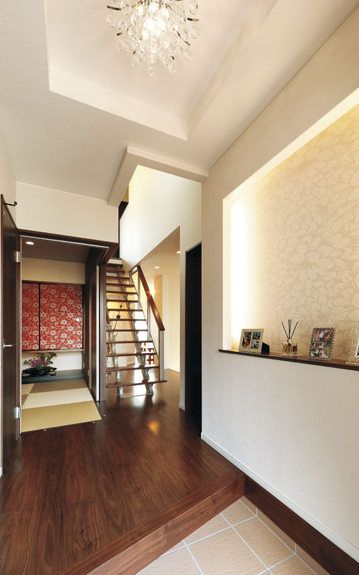 アトリエＳｕｍｉｋａ―住処―　創美建築企画　 ビルトインガレージでリビングから愛車を眺める。こだわりを実現した住まい/間取りを工夫/おしゃれな家の建築実例画像3