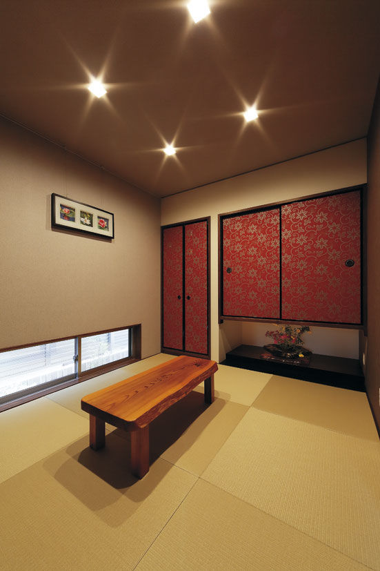 アトリエＳｕｍｉｋａ―住処―　創美建築企画　 ビルトインガレージでリビングから愛車を眺める。こだわりを実現した住まい/間取りを工夫/おしゃれな家の建築実例画像4