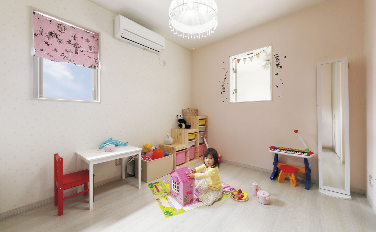 アトリエＳｕｍｉｋａ―住処―　創美建築企画　 【京都/20坪台/コンパクト/1000万円台/おしゃれ】家族や友人が集まる広々リビング。要望を叶えるプロの提案の建築実例画像4