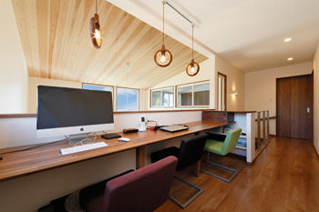 アトリエＳｕｍｉｋａ―住処―　創美建築企画　 【おしゃれ/間取りを工夫】運動、読書、お絵描き。子どもの成長を見守りながら、家族時間を楽しむ住まいの建築実例画像2