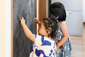 アトリエＳｕｍｉｋａ―住処―　創美建築企画　 【おしゃれ/間取りを工夫】運動、読書、お絵描き。子どもの成長を見守りながら、家族時間を楽しむ住まいの建築実例画像8