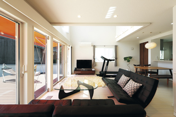 アトリエＳｕｍｉｋａ―住処―　創美建築企画　 【京都市/おしゃれ/間取り図】都会の真ん中でのびのび暮らす。白亜のエントランスの向こうに広がる住まいの建築実例画像3