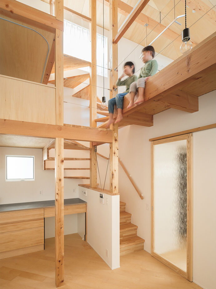 アトリエＳｕｍｉｋａ―住処―　創美建築企画　 【自然素材／らせん階段／間取り図】三角形の変形敷地を活かした空間設計で家族を繋ぐ、唯一無二のデザインの建築実例画像3