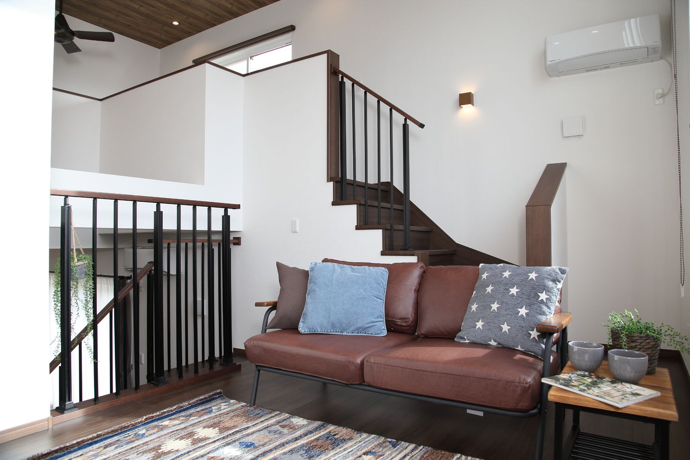 牡鹿観光・おしかホーム【石巻・東松島・女川】 かっこいいインテリアと趣味を楽しむ、0.5階1.5階のあるスキップフロアの家の建築実例画像4