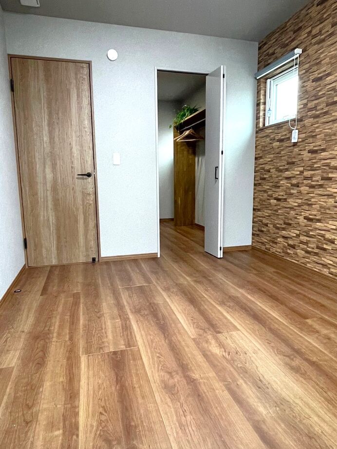 牡鹿観光・おしかホーム【石巻・東松島・女川】 プライバシーを守る窓設計の四角い家【CUBE】鉄骨階段と大きな吹抜、坪数を感じさせない充実な住まいの建築実例画像8