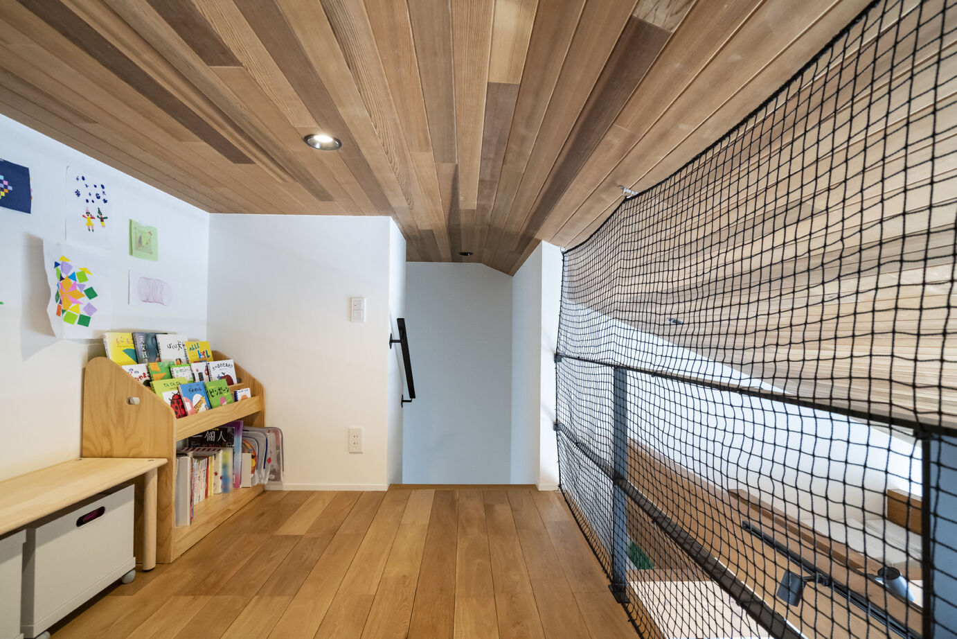 いい家つくる。善匠 【2000万円台｜29坪】2階リビングで光を採りこむ、シンプルモダンな家の建築実例画像4