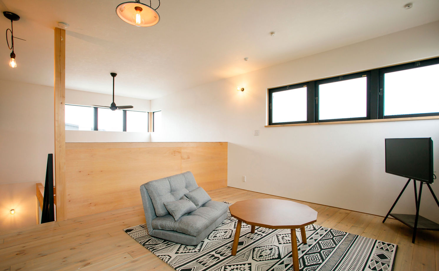 いい家つくる。善匠 【2000万円台｜31坪｜間取り有】倉庫みたいにかっこいい家には音楽スタジオも。ペットとの暮らしも満喫中の建築実例画像7