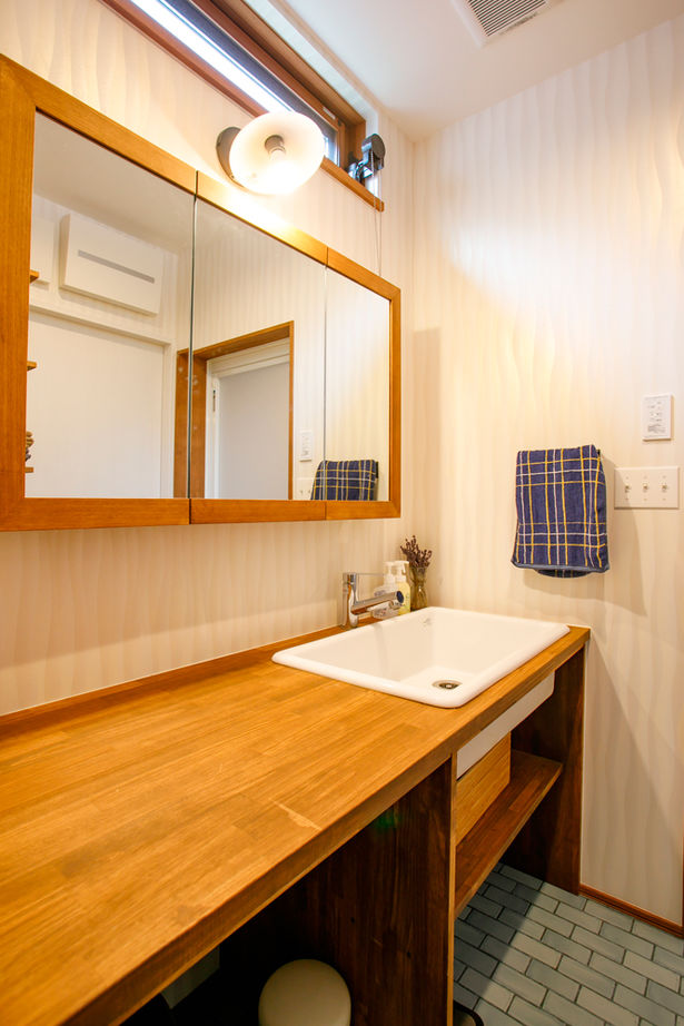 いい家つくる。善匠 【2000万円台｜34坪｜L字型の平屋】蔵のような和モダンな平屋「畳リビングには掘りごたつも造りました」の建築実例画像6