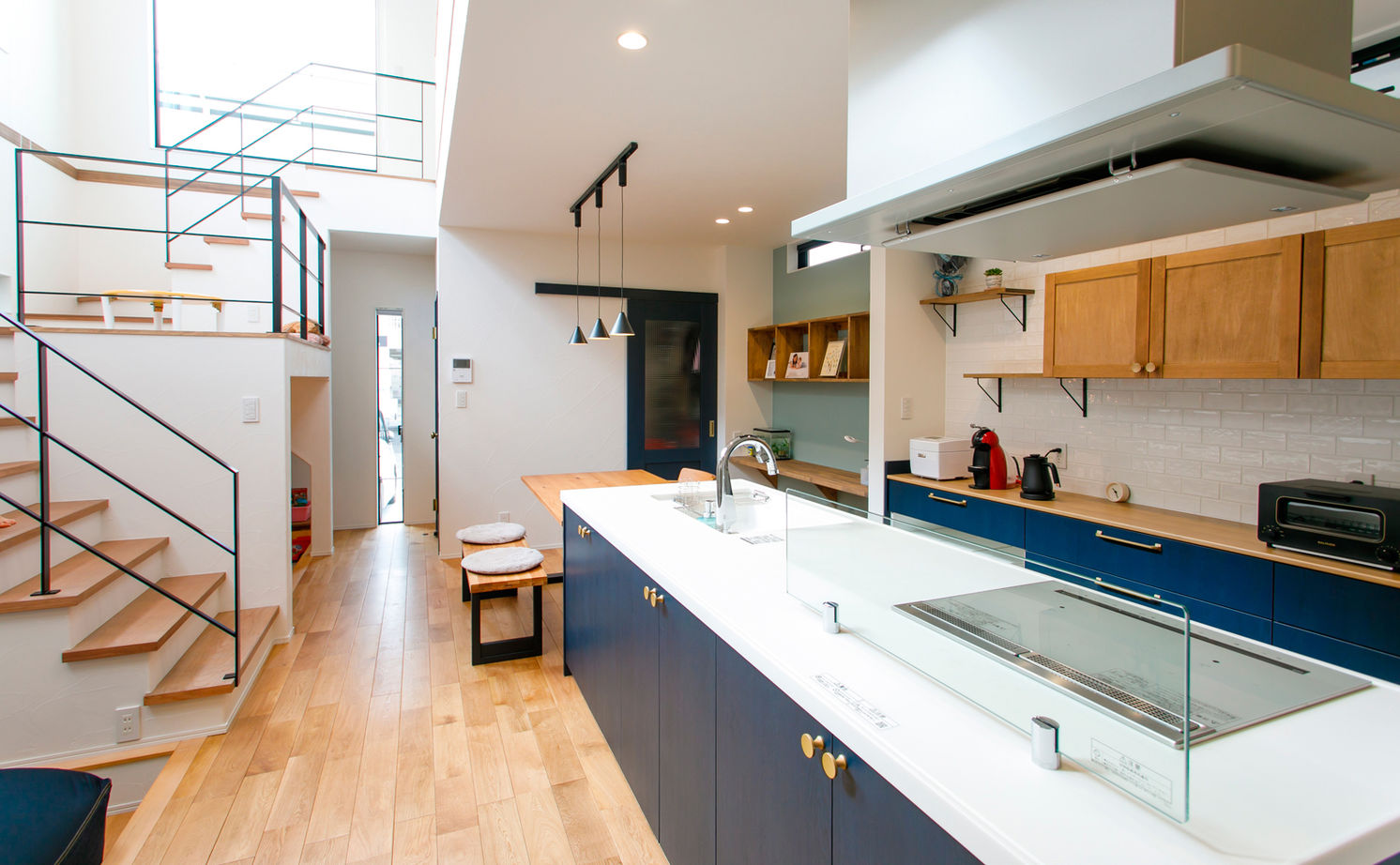 いい家つくる。善匠 【2000万円台｜31坪｜間取り有】日当たりの不安は吹抜けで解消！「LDKは朝日がまぶしいくらいです」の建築実例画像3