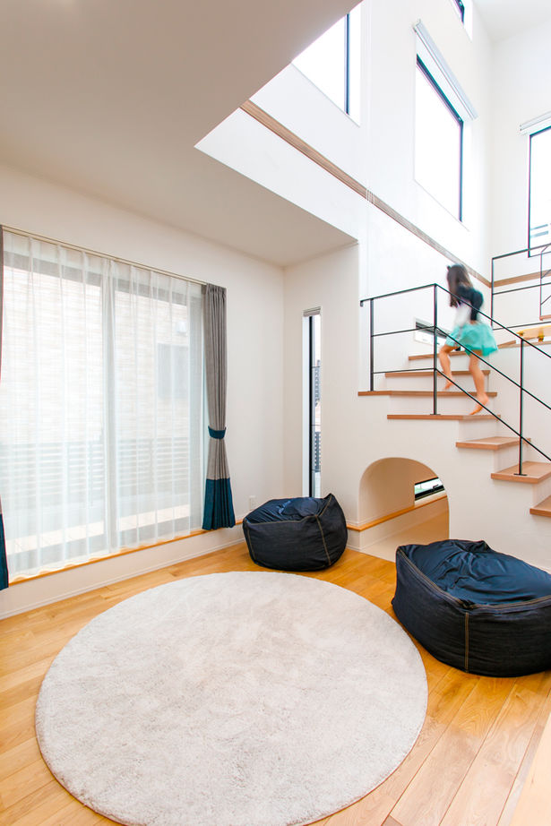 いい家つくる。善匠 【2000万円台｜31坪｜間取り有】日当たりの不安は吹抜けで解消！「LDKは朝日がまぶしいくらいです」の建築実例画像6