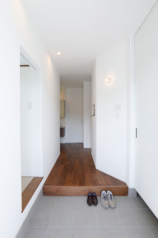 いい家つくる。善匠 【32坪｜間取り有】LDKに洗面があるシンプルモダンな家「スゴイ熱意で土地探しをしてくれました」の建築実例画像7