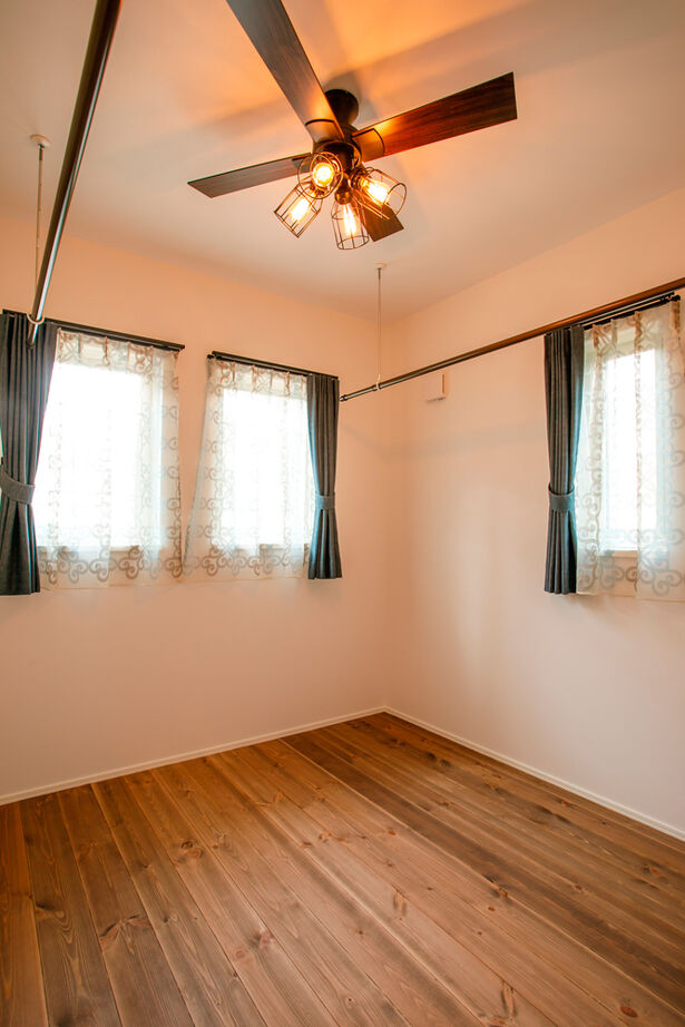 いい家つくる。善匠 【2000万円台｜32坪】サーフィン好きが建てたアメリカンな２階建て「テーマはスローライフです」の建築実例画像11