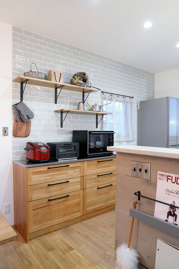 いい家つくる。善匠 【2000万円台｜38坪】ぬり壁と三角屋根のおしゃれな家「リビングには家族が自然に集まります」の建築実例画像17